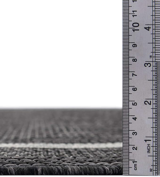 Unique Loom Outdoor Border Collection Area Rug - Soft Border (7' 10" x 10' Oval, Black/ Ivory)