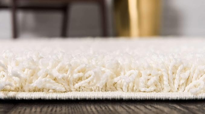 Unique Loom Solid Shag Collection Area Rug (6' 1" x 9' Rectangle, Pure Ivory)