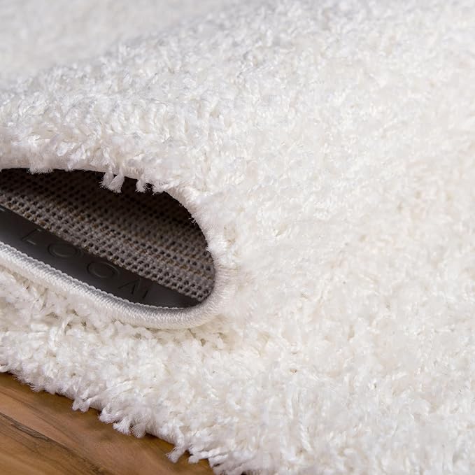 Unique Loom Solid Shag Collection Area Rug (8' x 10' Oval, Snow White)