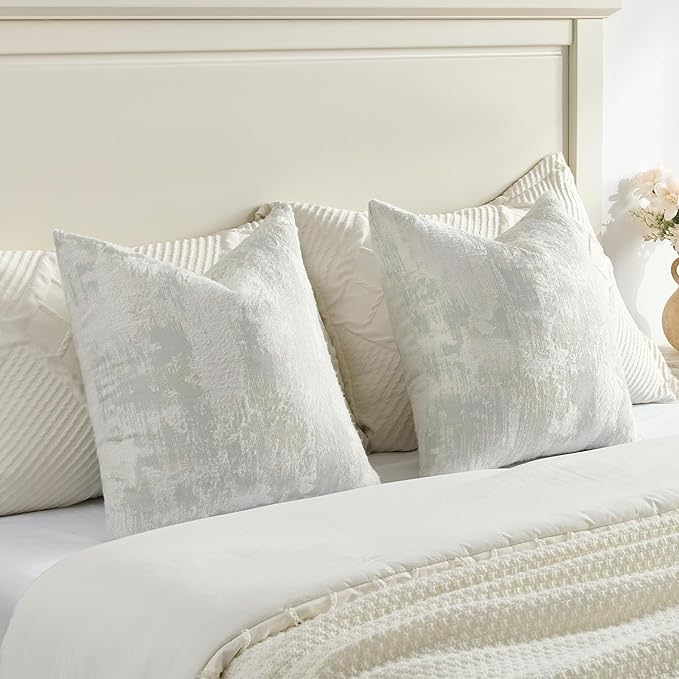 FUTEI Light Blue White Decorative Throw Pillow Covers 22x22 Inch Set of 2,Soft Faux Cashmere Jacquard - Textured & Cozy Cushion Case,Modern Home Decor for Couch Bed Living Room
