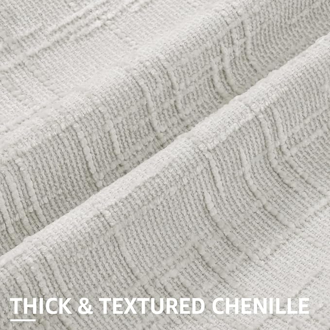 decorUhome Light Grey Chenille Throw Pillow Covers 20x20 Set of 2 Thick Textured Slubby Couch Pillow Covers Farmhouse Accent Modern Neutral Decorative Pillow Cases for Bed Sofa Living Room