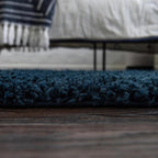 Unique Loom Solid Shag Collection Area Rug (3' 3" x 5' 3" Oval, Sapphire Blue/ Navy Blue)