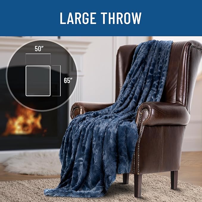 Everlasting Comfort Soft & Comfortable Navy Blue Faux Fur Throw Blanket for Couch - (50"x65") Minky & Fluffy Fall Blankets & Throws, Plush Fuzzy for Bed, Sofa & Living Room - Cozy Home Decor