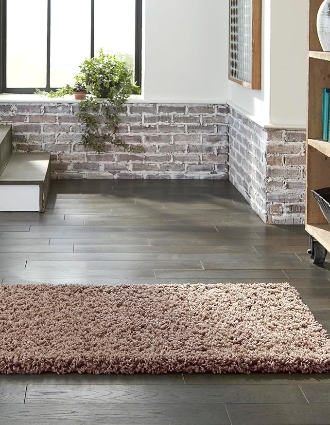 Unique Loom Solid Shag Collection Area Rug (2' 7" x 10' Runner, Sandy Brown)
