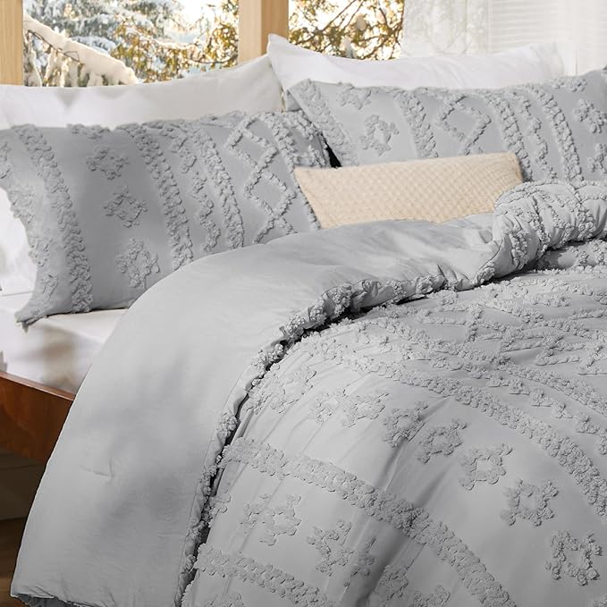 Bedsure Tufted Boho Comforter Set King Size - Light Grey Boho Bed Set, GentleSoft™ 3 Pieces Farmhouse Shabby Chic Embroidery Bedding, Gifts for Woman, Soft Jacquard King Comforter for All Seasons