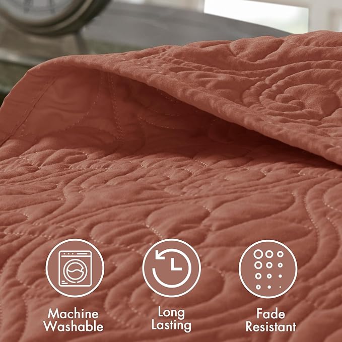 Madison Park King Quilt Set Reversible Damask Quilted Coverlet for King Size Bed, Cotton-Filled Quilts, All Season, Lofty & Warm Bedspread, Quebec, King Clay Red 3 Piece