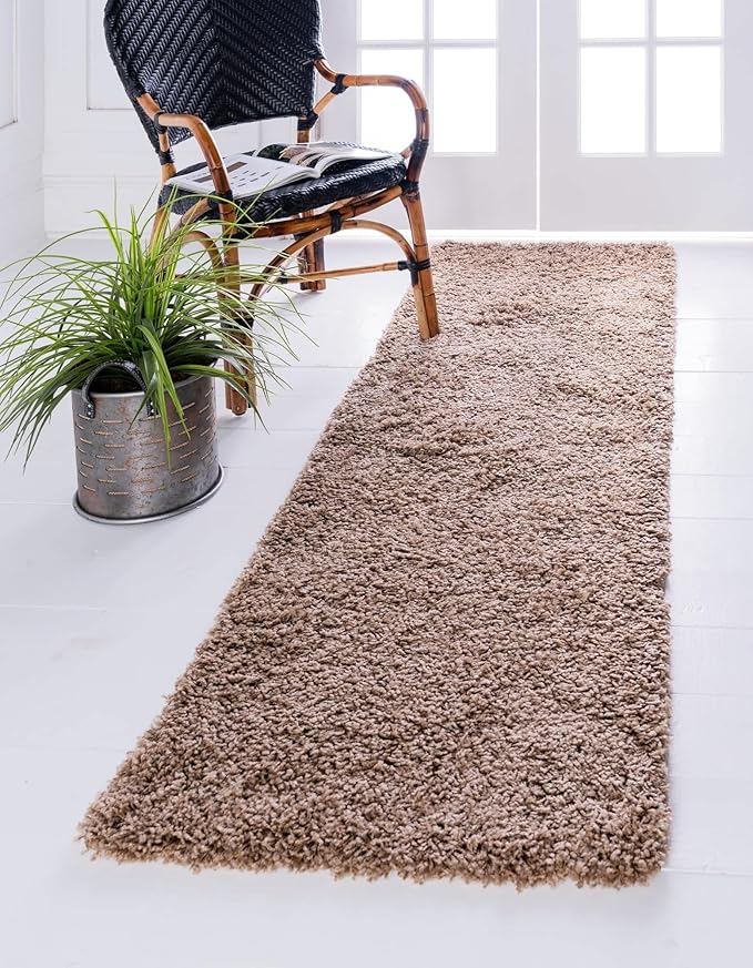 Unique Loom Solid Shag Collection Area Rug (2' 7" x 10' Runner, Sandy Brown)