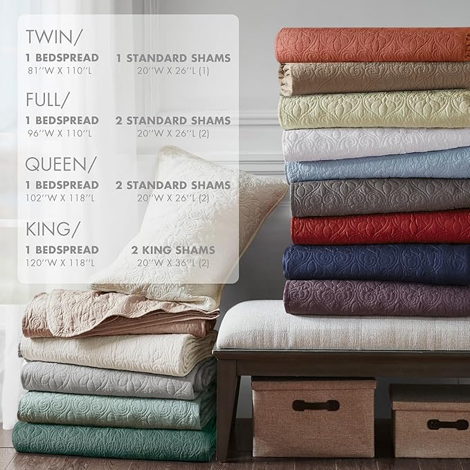 Madison Park Quebec Reversible Quilt Set Damask Design, Double Sided Stitching All Season, Lightweight Bedspread Bedding Set, Matching Sham, White, Twin(81"x110") 2 Piece