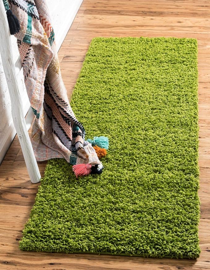 Unique Loom Solid Shag Collection Area Rug (2' 6" x 19' 8" Runner, Grass Green)