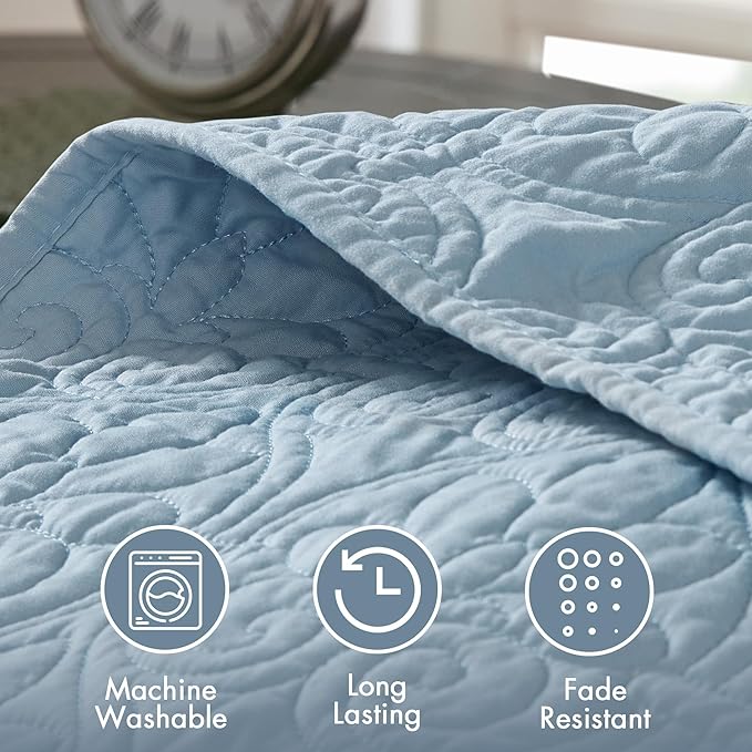 Madison Park Quebec Reversible Quilt Set Damask Design, Double Sided Stitching All Season, Lightweight Bedspread Bedding Set, Matching Sham, Blue, King(120"x118") 3 Piece