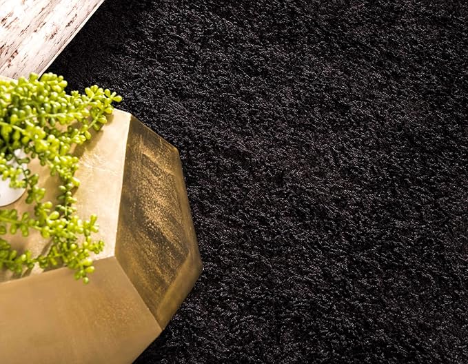 Unique Loom Solid Shag Collection Area Rug (7' 10" x 10' Rectangle, Jet Black)