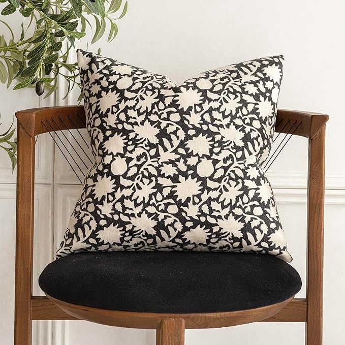Foindtower Set of 2 Decorative Neutral Floral Throw Pillow Covers Accent Farmhouse Cushion Covers Boho Vintage Pillowcase for Couch Sofa Bedroom Living Room Home Decor22×22 Inch,Black