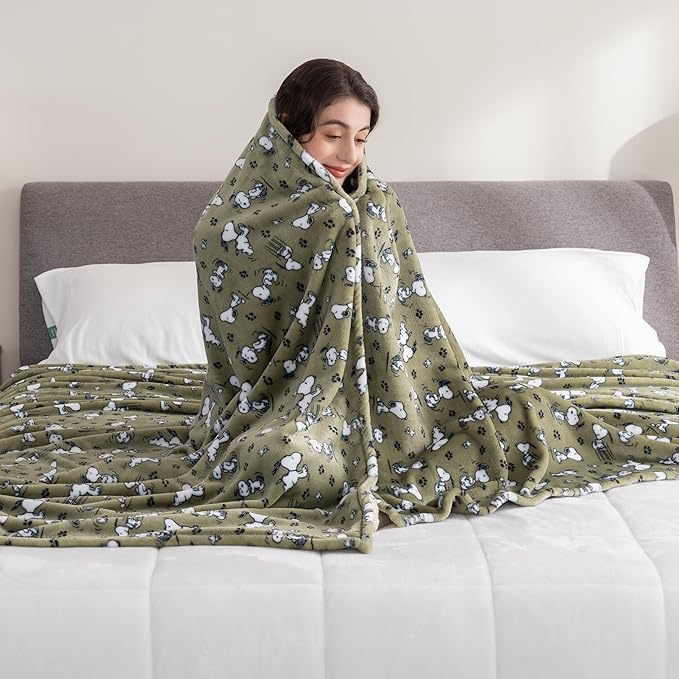 Berkshire Blanket Peanuts® VelvetLoft® Cute Character Snoopy Plush Blanket,Loden Green,Full/Queen 90 in x 90 in (Official Peanuts® Product)