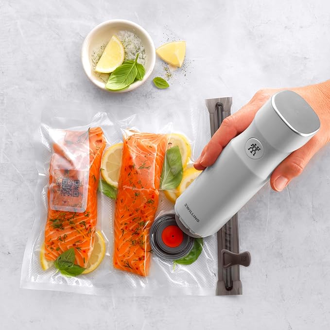 ZWILLING Fresh & Save 30-Piece Small Vacuum Sealer Bags, 1/2 Gallon Reusable Snack Bags, Meal Prep