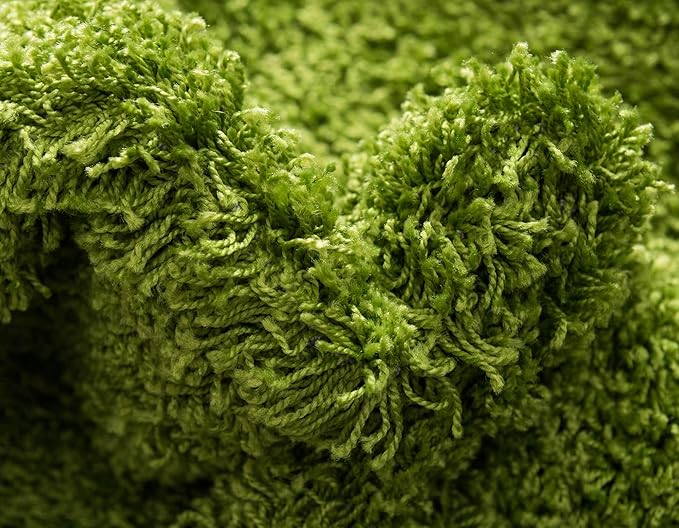 Unique Loom Solid Shag Collection Area Rug (6' 1" x 9' Rectangle, Grass Green)