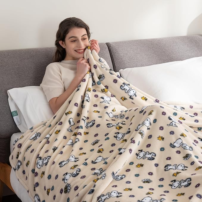 Berkshire Blanket Peanuts® VelvetLoft® Cute Character Snoopy Plush Blanket,Peanuts Woodstock Snoopy Spring Frolic Large Canvas,Twin 60 in x 90 in (Official Peanuts® Product)