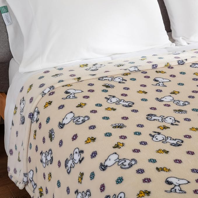 Berkshire Blanket Peanuts® VelvetLoft® Cute Character Snoopy Plush Blanket,Peanuts Woodstock Snoopy Spring Frolic Large Canvas,Full/Queen 90 in x 90 in (Official Peanuts® Product)