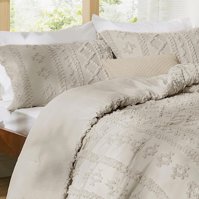 Bedsure Tufted Boho Comforter Set Full Size - Linen Boho Bed Set, GentleSoft™ 3 Pieces Farmhouse Shabby Chic Embroidery Bedding, Gifts for Woman, Soft Jacquard Full Comforter for All Seasons
