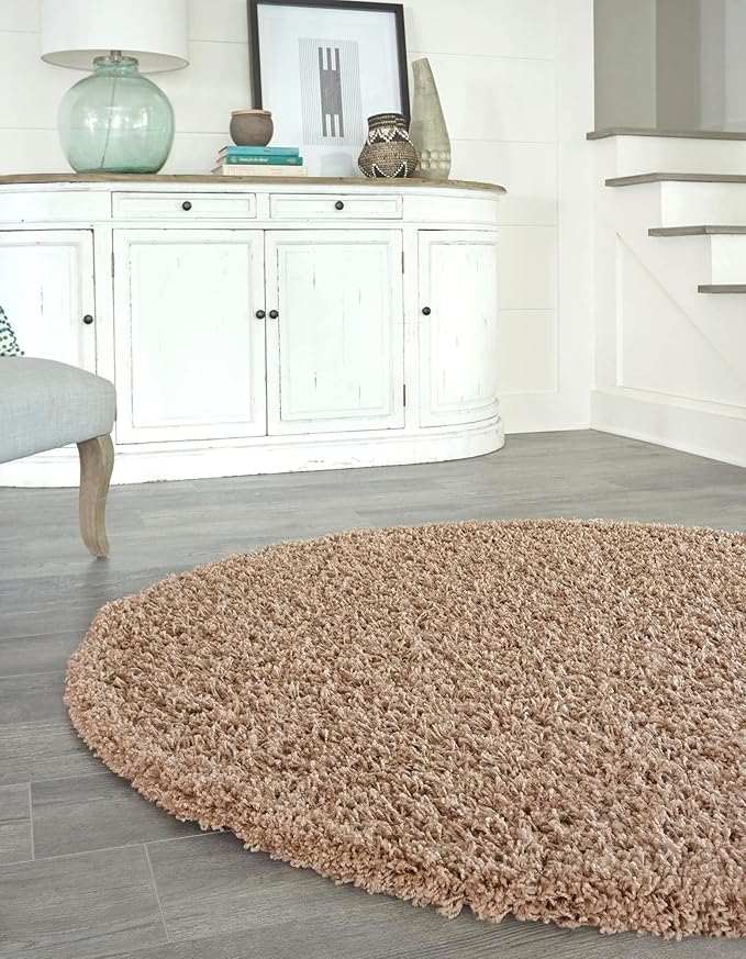 Unique Loom Solid Shag Collection Area Rug (4' 1" Round, Sandy Brown)