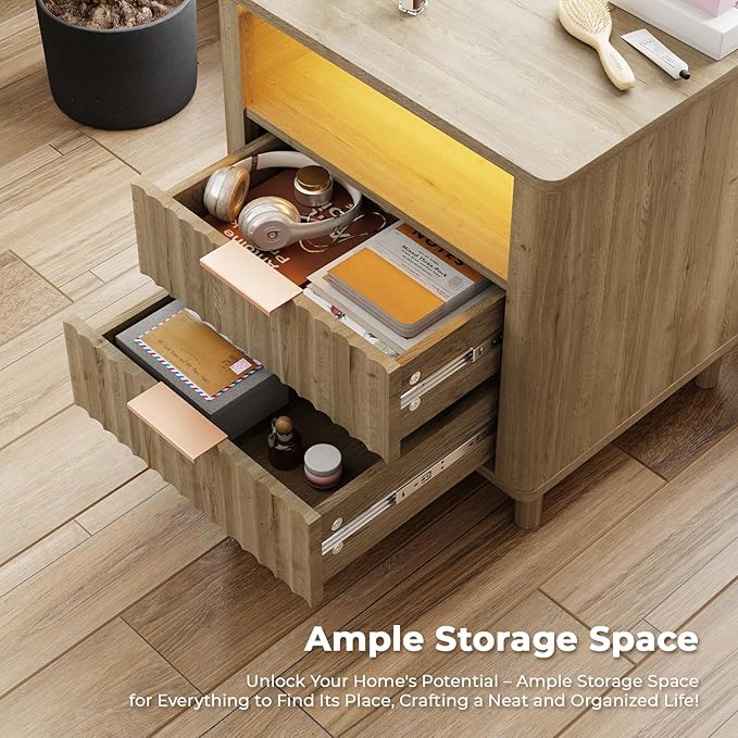 Fluted Nightstand Set of 2, 2 Drawers Storage Bedside Table with Charging Station, Wood Modern Nightstand with Open Shelf, Curved Profile Design, End Table for Indoor Room Bedroom, Oak