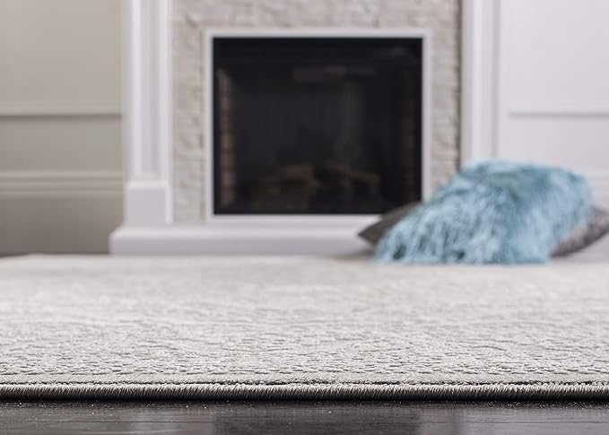 SAFAVIEH Reflection Collection Area Rug - 6'7" Square, Light Grey & Cream, Non-Shedding & Easy Cleaning, Ideal for Living Room, Bedroom (RFT668G)