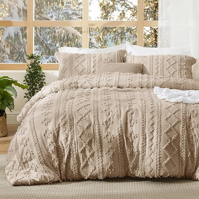 Bedsure Tufted Boho Comforter Set King Size - Khaki Boho Bed Set, GentleSoft™ 3 Pieces Farmhouse Shabby Chic Embroidery Bedding, Gifts for Woman, Soft Jacquard King Comforter for All Seasons