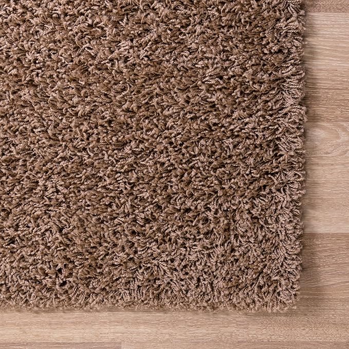 Unique Loom Solid Shag Collection Area Rug (2' 7" x 10' Runner, Sandy Brown)