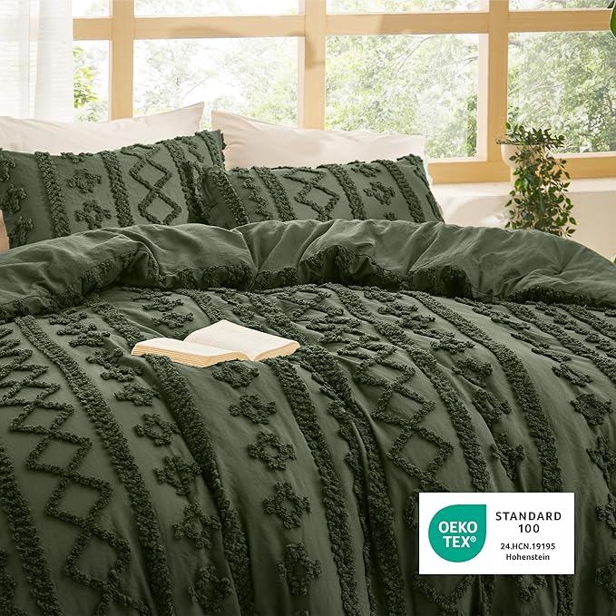 Bedsure Tufted Boho Comforter Set Queen Size - Olive Green Boho Bed Set, GentleSoft™ 3 Pieces Farmhouse Shabby Chic Embroidery Bedding, Gifts for Woman, Soft Jacquard Queen Comforter for All Seasons