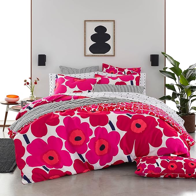 Marimekko - Queen Comforter Set, Cotton Bedding with Matching Shams, Lightweight Home Decor for All Seasons (Unikko Red, Queen)