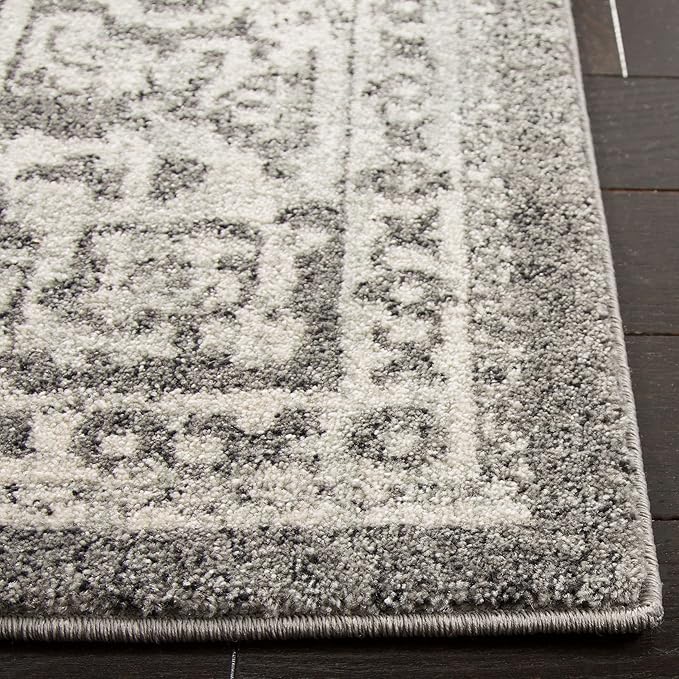 SAFAVIEH Area Rug 8x10 - Evoke Collection - Large - Grey & Ivory, Distressed Design, Non-Shedding & Easy Cleaning, Ideal for Living Room, Bedroom, Dining Space (EVK256D)