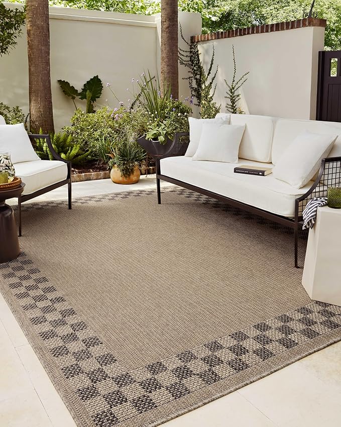 Loloi Chris Loves Julia Providence Collection PRC-01 Natural/Charcoal 7'-6" x 7'-6", .12" Pile Height, Indoor/Outdoor Round Area Rug