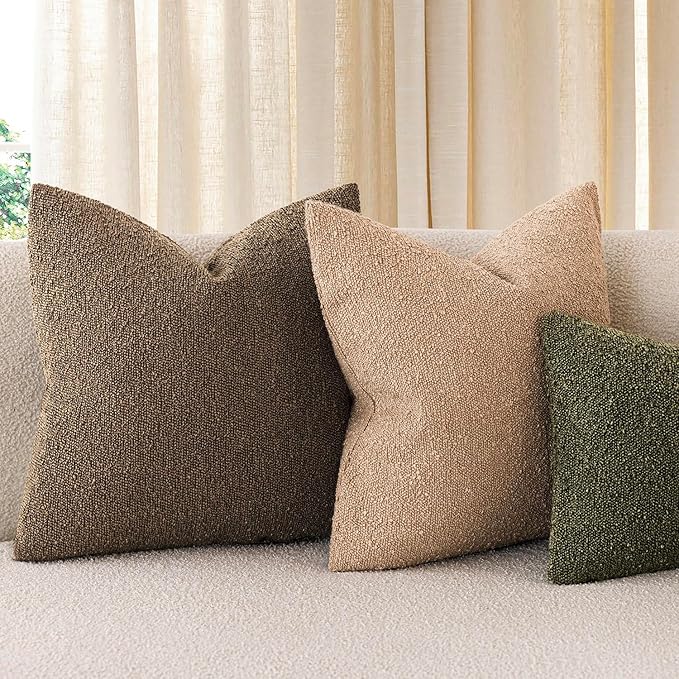 Foindtower Pack of 2, Decorative Textured Boucle Throw Pillow Covers Accent Solid Pillow Cases Cozy Soft Couch Cushion Case for Chair Sofa Bedroom Living Room Home Decor 22x22 Inch Chocolate