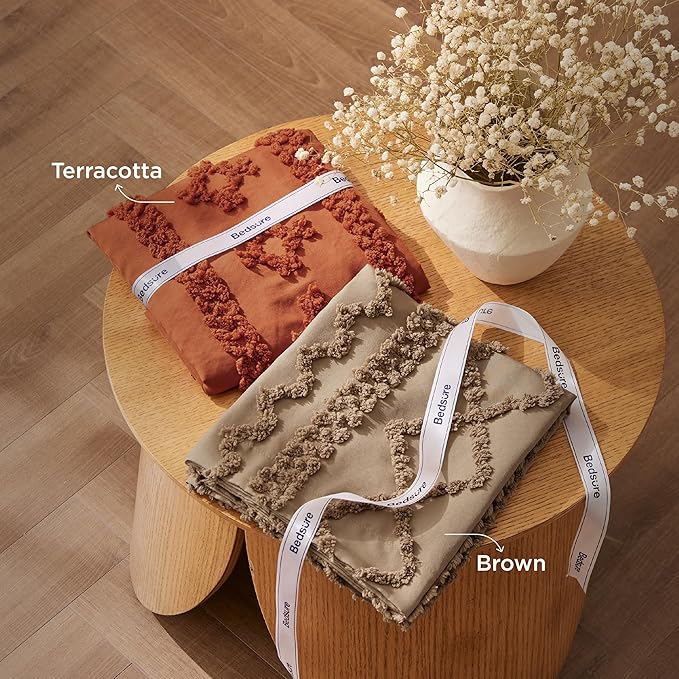 Bedsure Tufted Boho Comforter Set Full Size - Terracotta Boho Bed Set, GentleSoft™ 3 Pieces Farmhouse Shabby Chic Embroidery Bedding, Gifts for Woman, Soft Jacquard Full Comforter for All Seasons