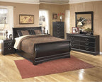 Signature Design by Ashley Huey Vineyard Traditional 6-Drawer Dresser and Mirror with Safety Stop, Black