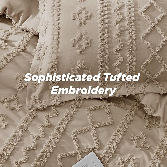 Bedsure Tufted Boho Comforter Set King Size - Khaki Boho Bed Set, GentleSoft™ 3 Pieces Farmhouse Shabby Chic Embroidery Bedding, Gifts for Woman, Soft Jacquard King Comforter for All Seasons