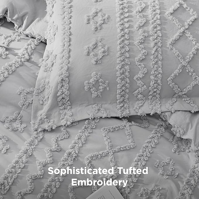 Bedsure Tufted Boho Comforter Set King Size - Light Grey Boho Bed Set, GentleSoft™ 3 Pieces Farmhouse Shabby Chic Embroidery Bedding, Gifts for Woman, Soft Jacquard King Comforter for All Seasons