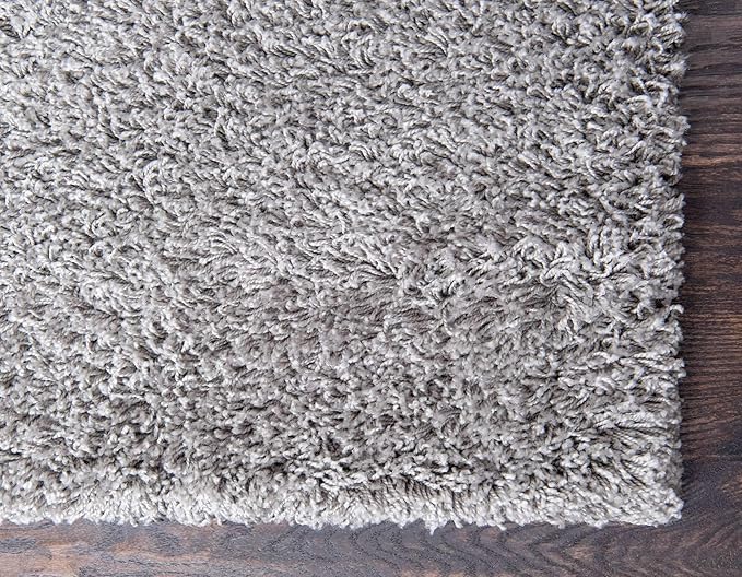 Unique Loom Solid Shag Collection Area Rug (2' 2" x 3' 1" Rectangle, Cloud Gray)