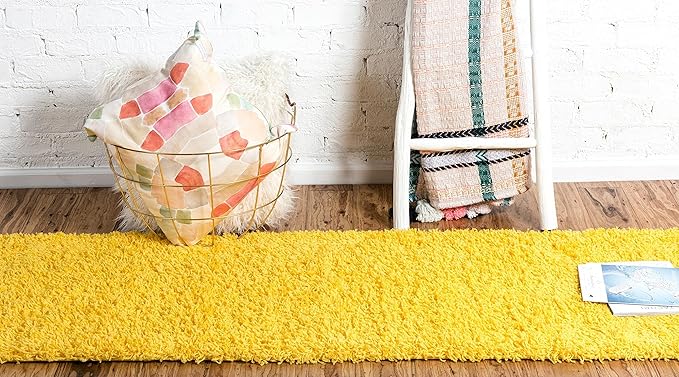 Unique Loom Solid Shag Collection Area Rug (2' 6" x 13' 1" Runner, Tuscan Sun Yellow)