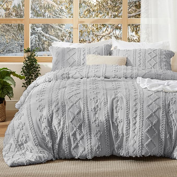Bedsure Tufted Boho Comforter Set King Size - Light Grey Boho Bed Set, GentleSoft™ 3 Pieces Farmhouse Shabby Chic Embroidery Bedding, Gifts for Woman, Soft Jacquard King Comforter for All Seasons