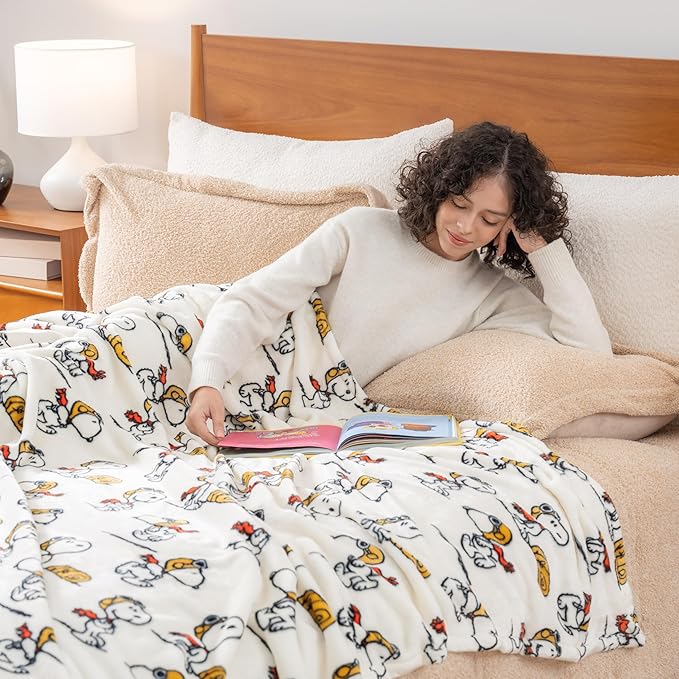 Berkshire Blanket Peanuts® VelvetLoft® Cute Character Snoopy Plush Blanket,Peanuts Red Baron,Twin 60 in x 90 in (Official Peanuts® Product)