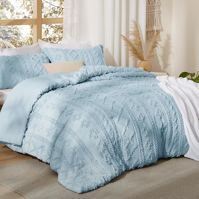 Bedsure Tufted Boho Comforter Set Full Size - Light Blue Boho Bed Set, GentleSoft™ 3 Pieces Farmhouse Shabby Chic Embroidery Bedding, Gifts for Woman, Soft Jacquard Full Comforter for All Seasons