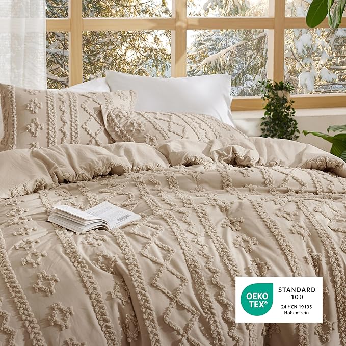 Bedsure Tufted Boho Comforter Set King Size - Khaki Boho Bed Set, GentleSoft™ 3 Pieces Farmhouse Shabby Chic Embroidery Bedding, Gifts for Woman, Soft Jacquard King Comforter for All Seasons