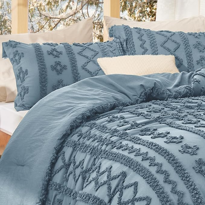 Bedsure Tufted Boho Comforter Set Full Size - Dusty Blue Boho Bed Set, GentleSoft™ 3 Pieces Farmhouse Shabby Chic Embroidery Bedding, Gifts for Woman, Soft Jacquard Full Comforter for All Seasons