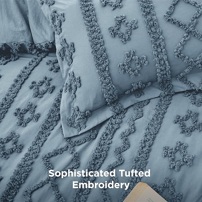 Bedsure Tufted Boho Comforter Set Full Size - Dusty Blue Boho Bed Set, GentleSoft™ 3 Pieces Farmhouse Shabby Chic Embroidery Bedding, Gifts for Woman, Soft Jacquard Full Comforter for All Seasons