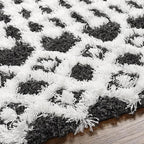 Livabliss Hapsburg Moroccan Shag Area Rug, 5'3" x 7'3", Black/White