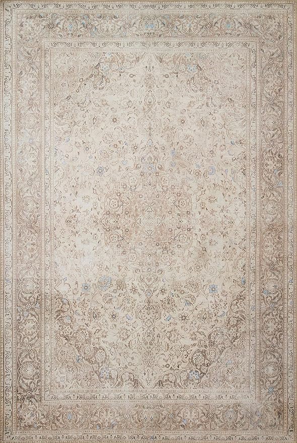 Loloi Loren Collection LQ-03 Sand/Taupe 2'-3" x 3'-9" Accent Rug