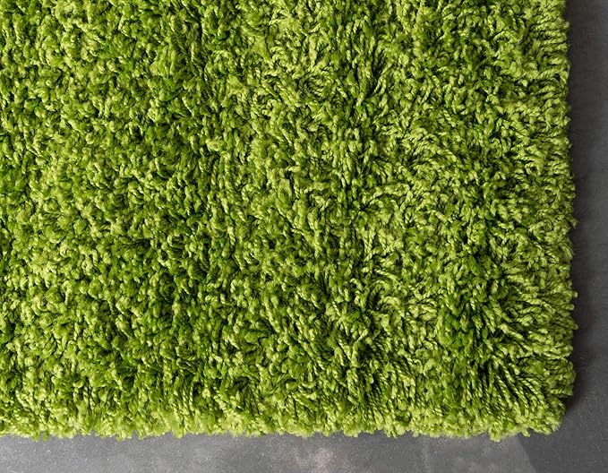 Unique Loom Solid Shag Collection Area Rug (6' 1" x 9' Rectangle, Grass Green)
