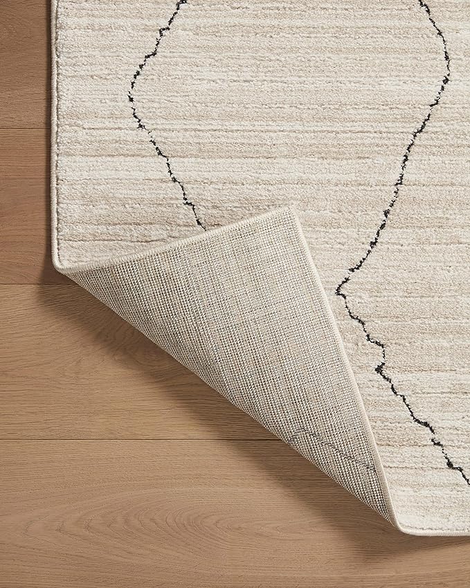 Loloi Darby Collection DAR-03 Sand/Charcoal 5'-3" x 7'-6" Area Rug