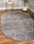 Unique Loom Trellis Frieze Collection Area Rug - Geometric (5' x 8' Oval, Light Gray/ Ivory)