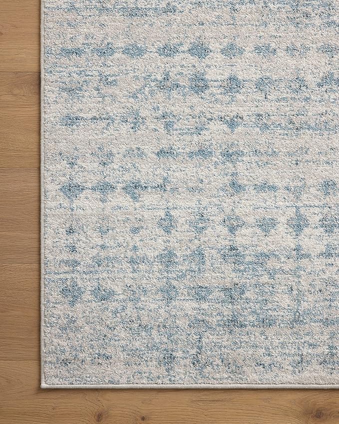 Loloi Kamala Collection KAM-04 Sky/Dove 6'-7" x 9'-6" Area Rug